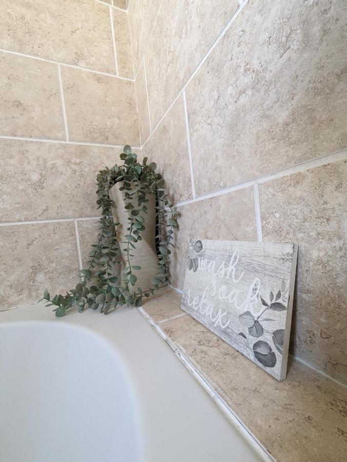 1 Bedroom Flat In Gravesend Luaran gambar