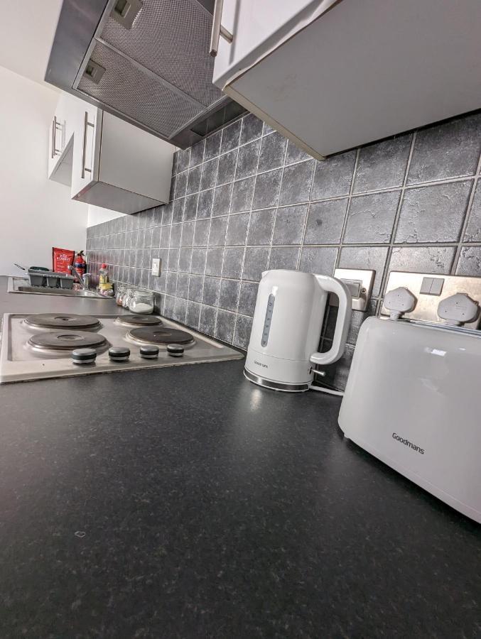 1 Bedroom Flat In Gravesend Luaran gambar