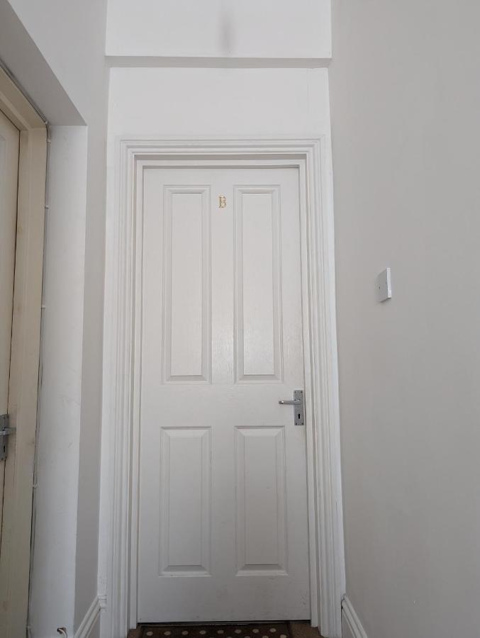 1 Bedroom Flat In Gravesend Luaran gambar