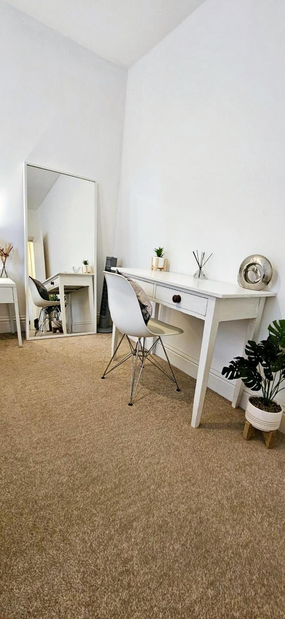 1 Bedroom Flat In Gravesend Luaran gambar